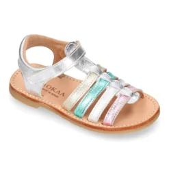 Sandalia niña piel tiras cruzadas METALIZADAS con suela super flexible.