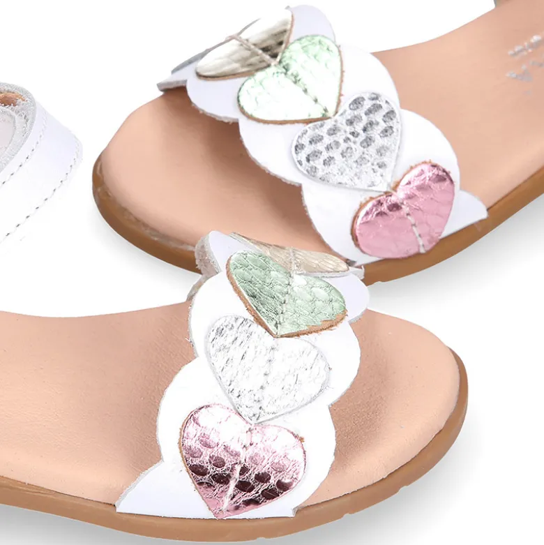 Sandalia Niña vestir diseño corazones en piel.
