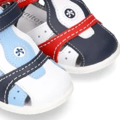 Sandalia niño peque combinada piel lavable con cierre adherente y suela SUPER FLEXIBLE.