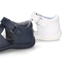 Sandalia niño pequeño piel lavable con ANCLA y suela SUPER FLEXIBLE.