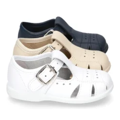 Sandalia niño peque piel lavable con PICADOS, hebilla y suela SUPER FLEXIBLE.