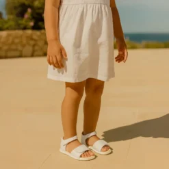 Sandalia niños Okaa Flex con doble cierre adherente en micro punto.