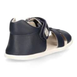 Sandalia niños Okaa Flex sin cordones en micro punto lavable.