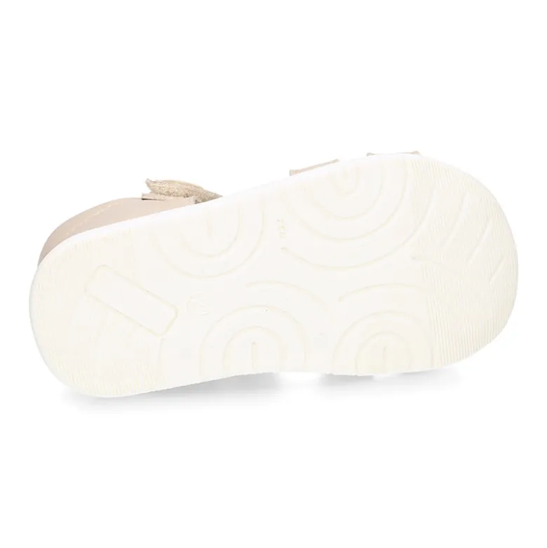 Sandalia niños Okaa Flex sin cordones en micro punto lavable.