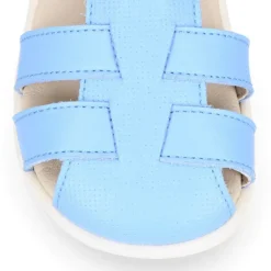Sandalia niños Okaa Flex sin cordones en micro punto lavable.