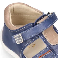Sandalia niños OKAA FLEX sin cordones en Piel Napa AZULÓN.