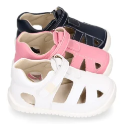 Sandalia niños OKAA FLEX sin cordones en MICRO PUNTO SUAVE.