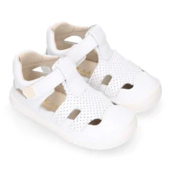 Sandalia niños Okaa Flex sin cordones en piel extra suave.