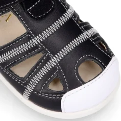 Sandalia niños OKAA FLEX sin cordones en Piel Napa combinada con piel serraje.