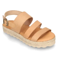 Sandalias tipo alpargata con tiras grabadas en piel.