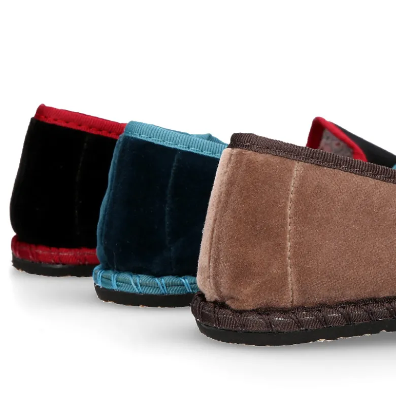 Slipper de mujer con horma estilizada en terciopelo