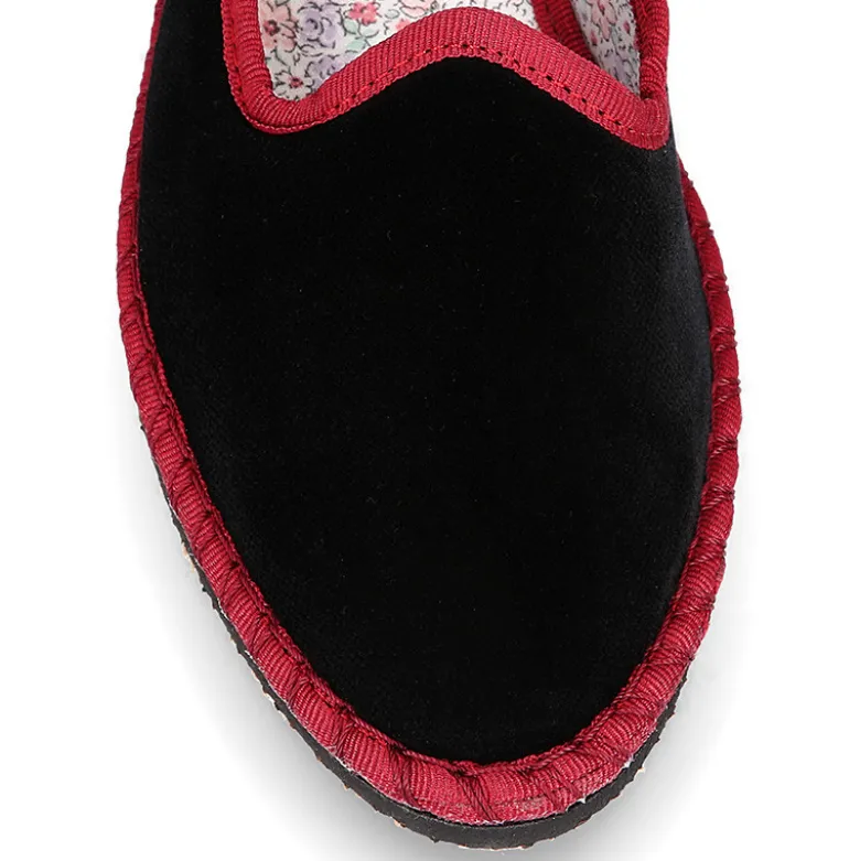 Slipper de mujer con horma estilizada en terciopelo