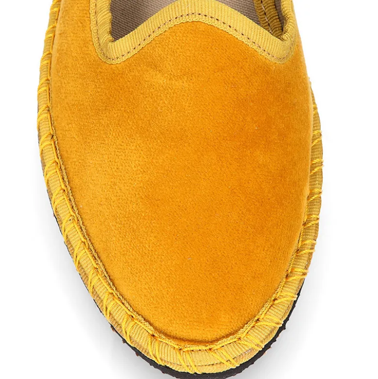 Slipper mujer en terciopelo en colores de moda.