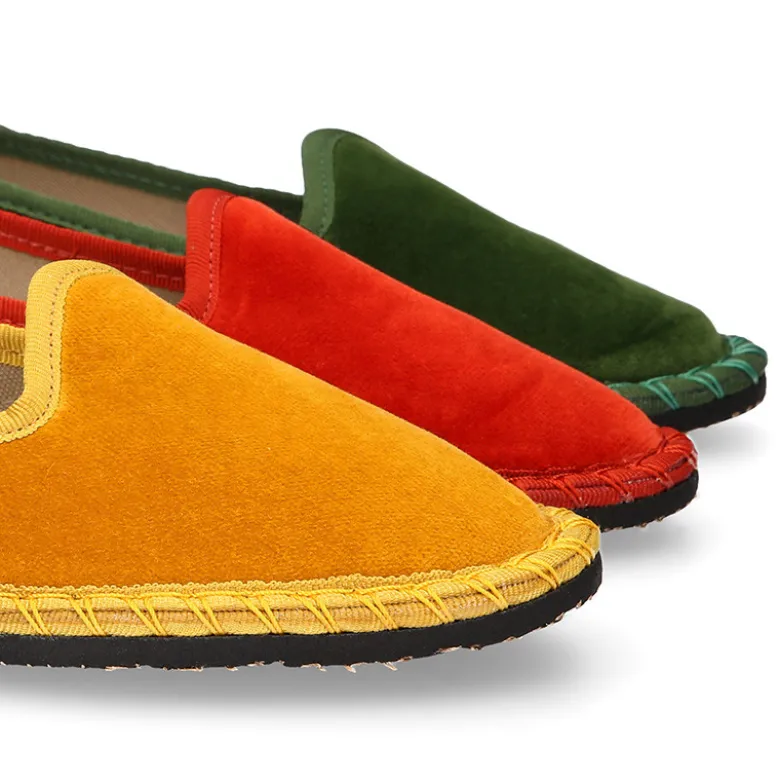 Slipper mujer en terciopelo en colores de moda.