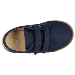 Tenis en Serratex con bandera lateral sin cordones.