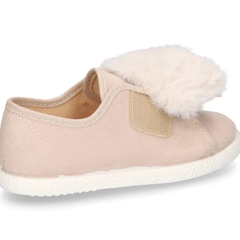 Tenis Moda niña sin cordones y con aplique de PELO en serratex.