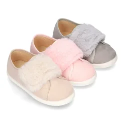 Tenis Moda niña sin cordones y con aplique de PELO en serratex.