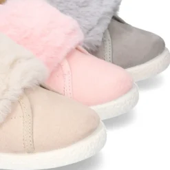 Tenis Moda niña sin cordones y con aplique de PELO en serratex.