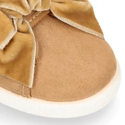 Tenis Moda sin cordones y con LAZO de TERCIOPELO en serratex.