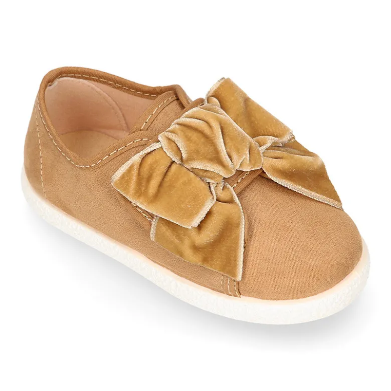 Tenis Moda sin cordones y con LAZO de TERCIOPELO en serratex.