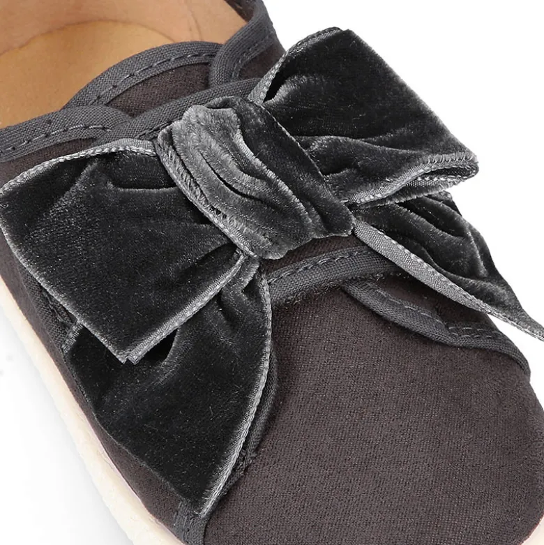 Tenis Moda sin cordones y con LAZO de TERCIOPELO en serratex.