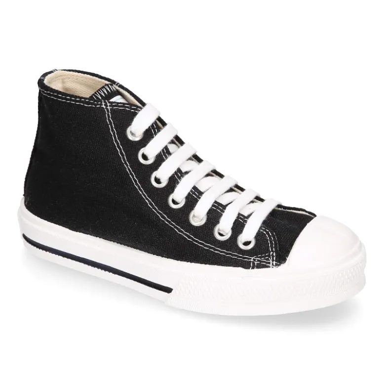 Zapatilla alta niños CASUAL con puntera y cordones en color NEGRO.