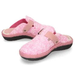 Zapatilla casa niñas OKAA ZUECO en lana con copos de nieve.