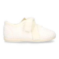 Zapatilla casa niña tipo ANGELITO con lazos de terciopelo en lona CUADRILLÉ.