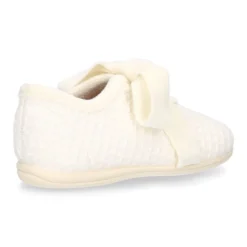Zapatilla casa niña tipo ANGELITO con lazos de terciopelo en lona CUADRILLÉ.
