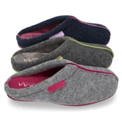 Zapatilla casa niños OKAA tipo zueco en lana con vivos.