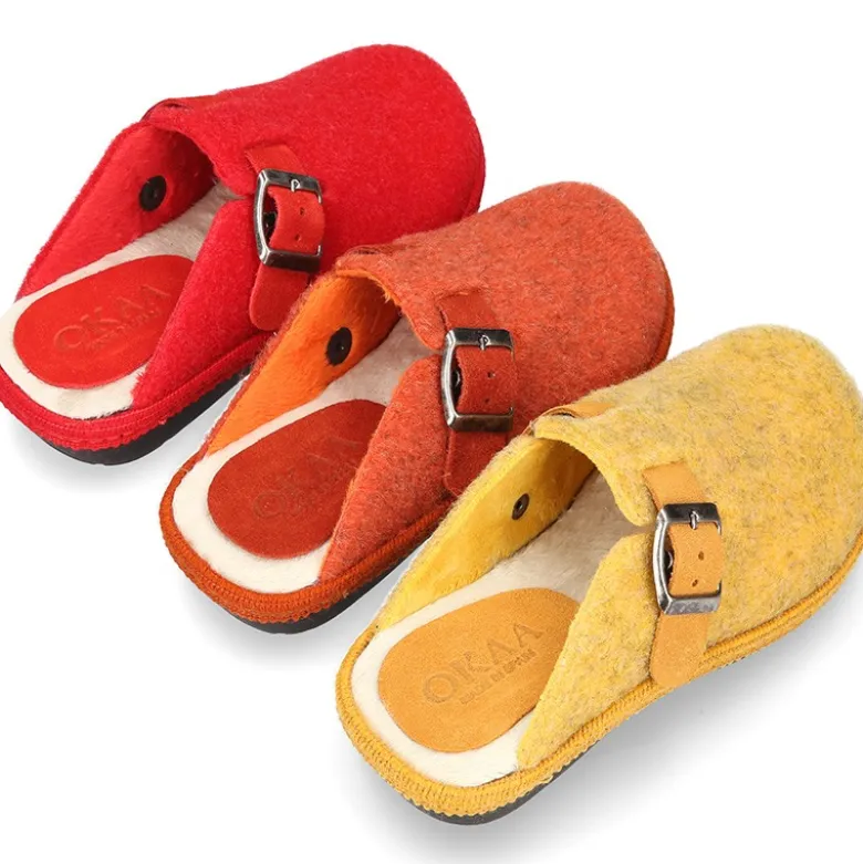 Zapatilla casa niños OKAA ZUECO en lana de colores.