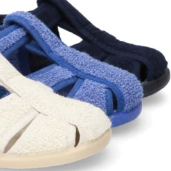 Zapatilla casa niños tipo PEPITO SANDALIA con cierre adherente en toalla.