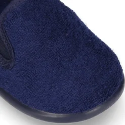 Zapatilla casa niño tipo Kung Fu con elásticos en toalla.