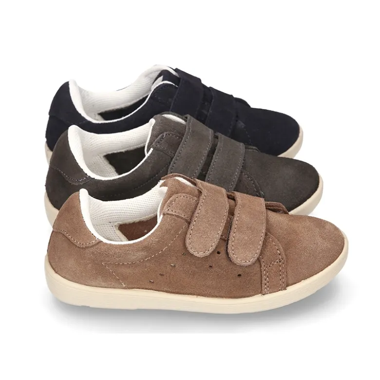 Zapatilla Casual sin cordones en piel serraje.