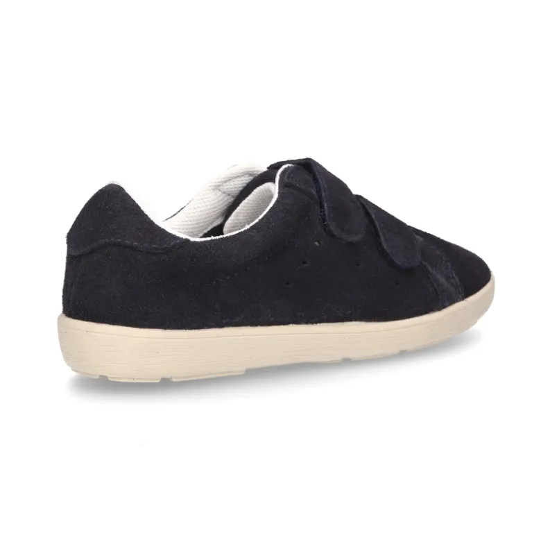 Zapatilla Casual sin cordones en piel serraje.
