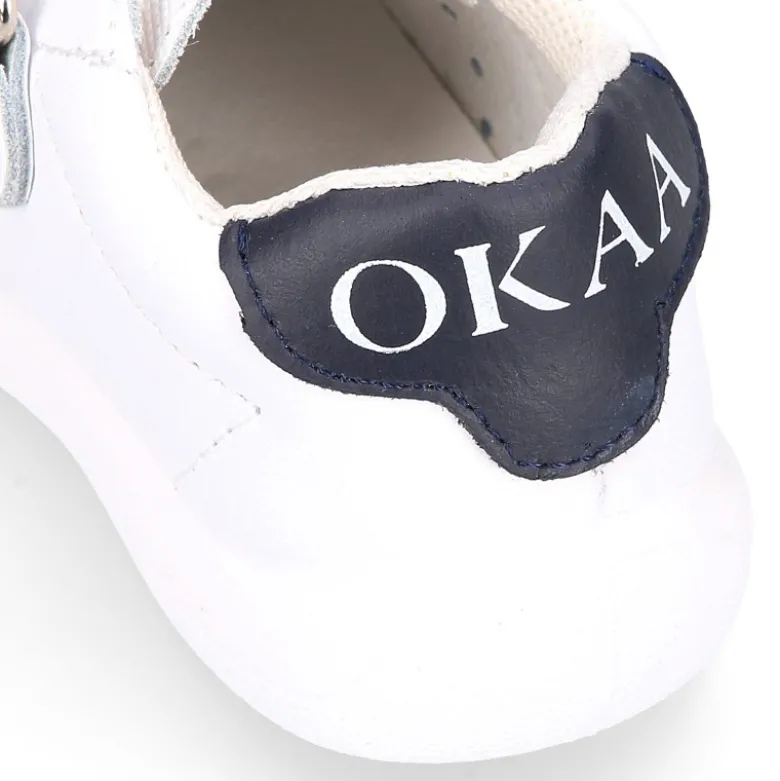 Zapatilla colegial niños pequeños OKAA sin cordones, rayas laterales y puntera reforzada en piel lavable.