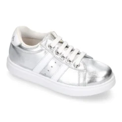 Zapatilla niña OKAA con cordones en piel LAMINADA.