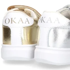 Zapatilla niña OKAA sin cordones en piel LAMINADA.
