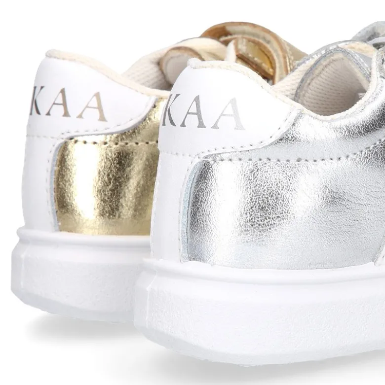 Zapatilla niña OKAA sin cordones en piel LAMINADA.
