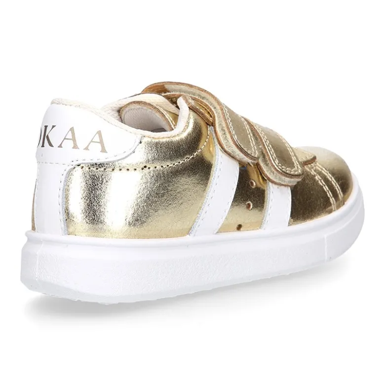 Zapatilla niña OKAA sin cordones en piel LAMINADA.