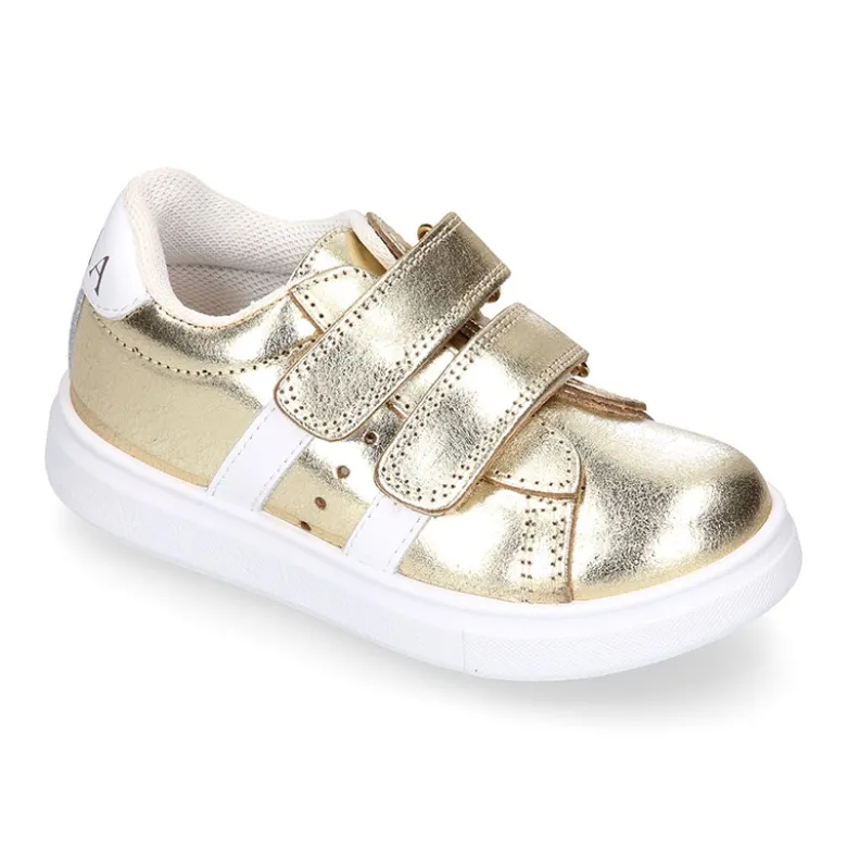 Zapatilla niña OKAA sin cordones en piel LAMINADA.