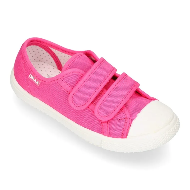 Zapatilla niña OKAA sin cordones y puntera en lona piqué algodón.