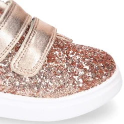 Zapatilla niña OKAA sin cordones en piel con GLITTER.