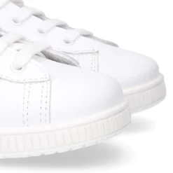 Zapatilla niño Colegial con cordones y rayas laterales en piel lavable.