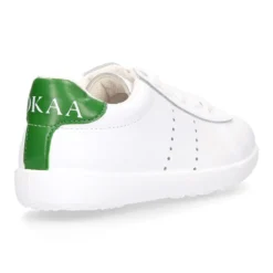 Zapatilla niño colegial OKAA Moda con cordones en piel lavable.