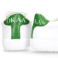 Zapatilla niño colegial OKAA Moda con cordones en piel lavable.