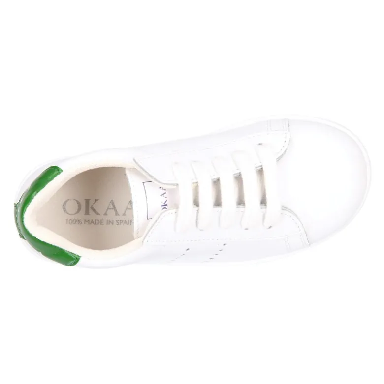 Zapatilla niño colegial OKAA Moda con cordones en piel lavable.