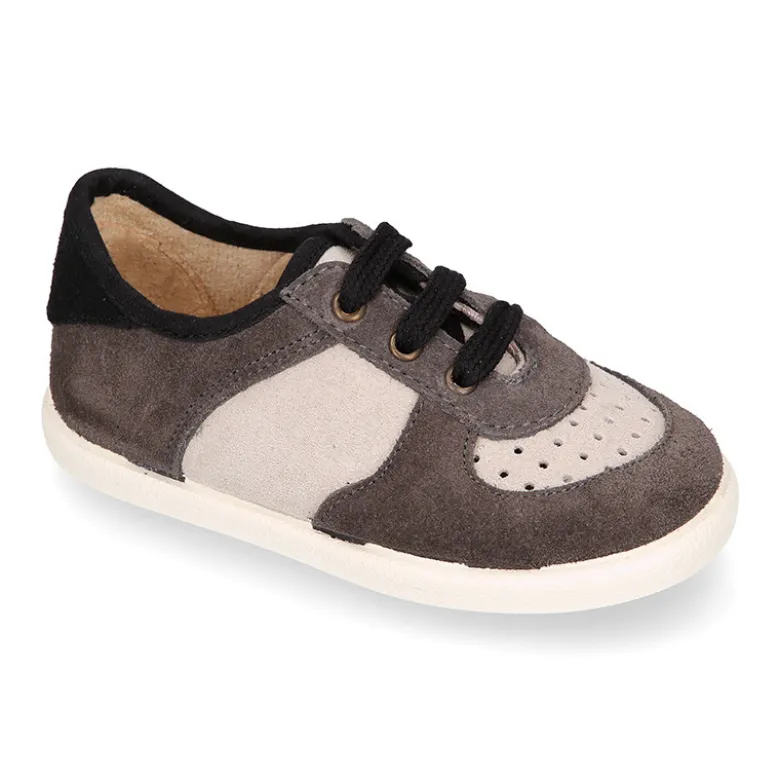 Zapatilla niños CASUAL con cordones en piel serraje.
