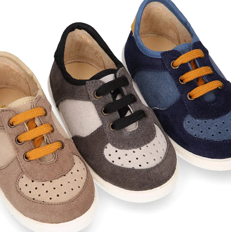 Zapatilla niños CASUAL con cordones en piel serraje.