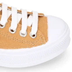 Zapatilla niños CASUAL OKAA con puntera y cordones en color CUERO.
